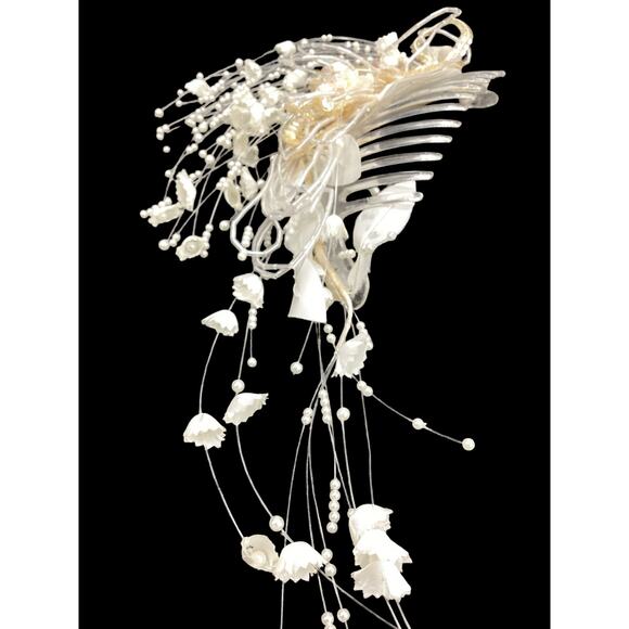 VTG Head Piece/Fascinator Women’s 1 Size Leaves And Flowers Beads Sequins White main image 5